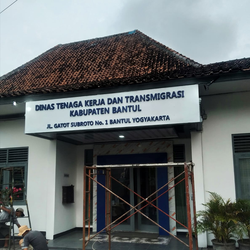 dinas--tenaga-kerja-dan-transmigrasi